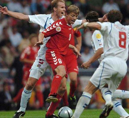 2004年欧洲杯决赛(2004年欧洲杯决赛集锦)