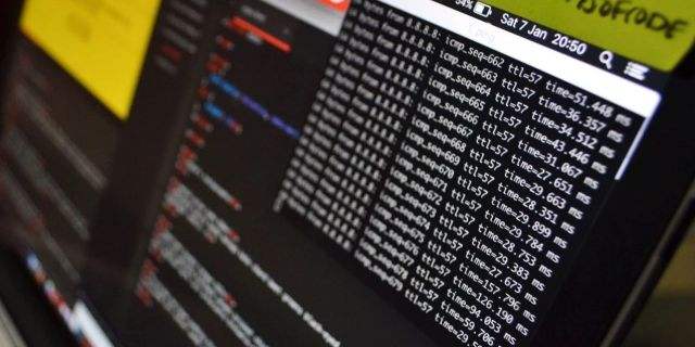 黑客技术自学手机(怎么学黑客入门技术)