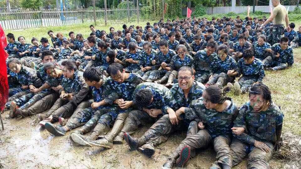 怎么对自己魔鬼训练(在家里如何做魔鬼训练)