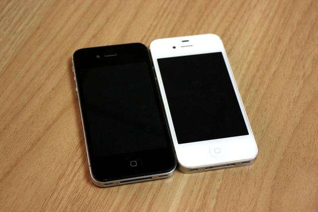 手机变成黑白怎么恢复苹果12(手机变成黑白怎么恢复苹果11)