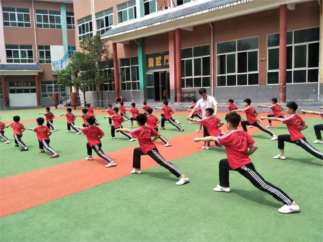 最适合女生学的武术(最适合女生学的武术何时学)